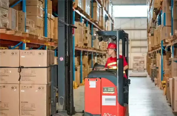 京东物流首创百吋电视满分送装服务标准：最快当日完成 180天超长售后