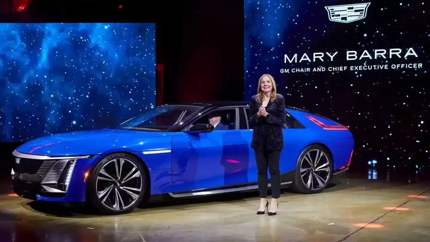 通用汽车探索“降本增效”:导入磷酸铁锂电池,还要用软件定义汽车