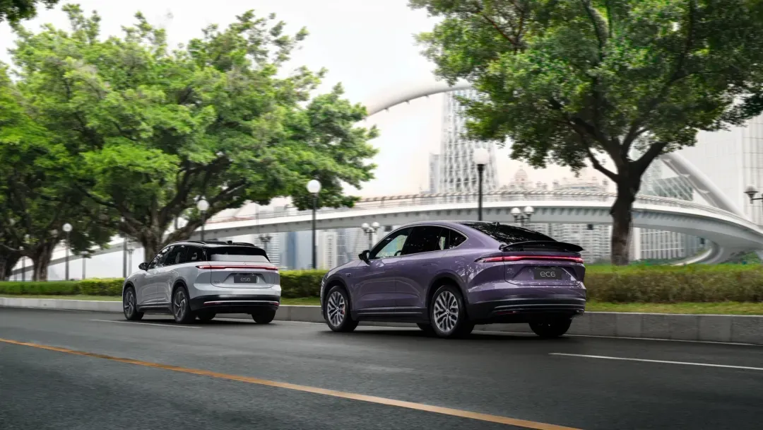 蔚来世界模型NWM新版推送：新增城区导航换电功能