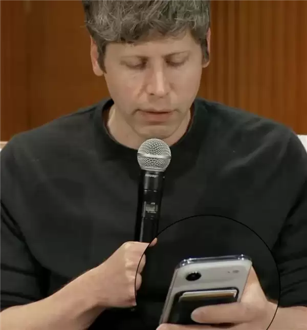 苹果已降价2500元！OpenAI CEO晒个人主力机 直言iPhone Air很酷