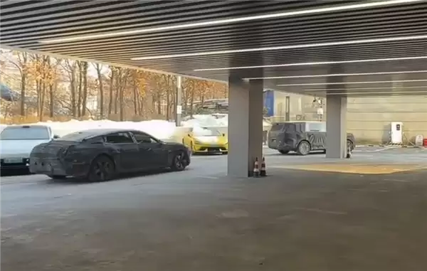 三款全新型车型被拍到 小米2026年要“下饺子”了