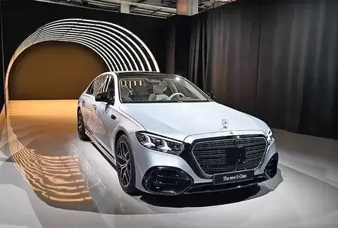 奔驰S级迎140周年中期改款：外观革新、科技升级与动力重构