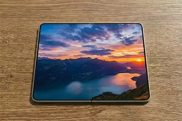 苹果iPhone Fold秋季发布,三星Galaxy Wide Fold同期迎战折叠屏新赛道