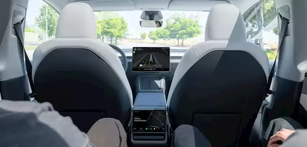 特斯拉Robotaxi事故率高达人类9倍,安全隐患与透明度缺失引监管关注