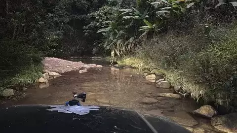 越野驾驶精髓:油门预缓刹早柔,踏板韵律定成败