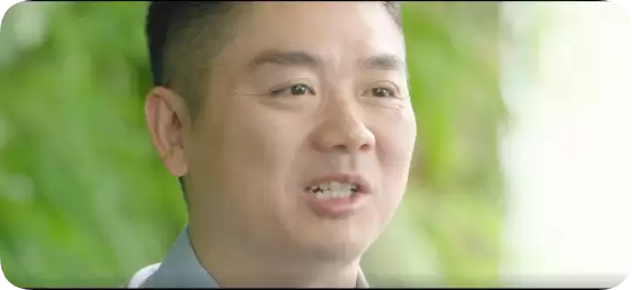 光明村大爷:当年只给了点鸡蛋 刘强东现在年年回报上千万 这种老板全世界能有几个