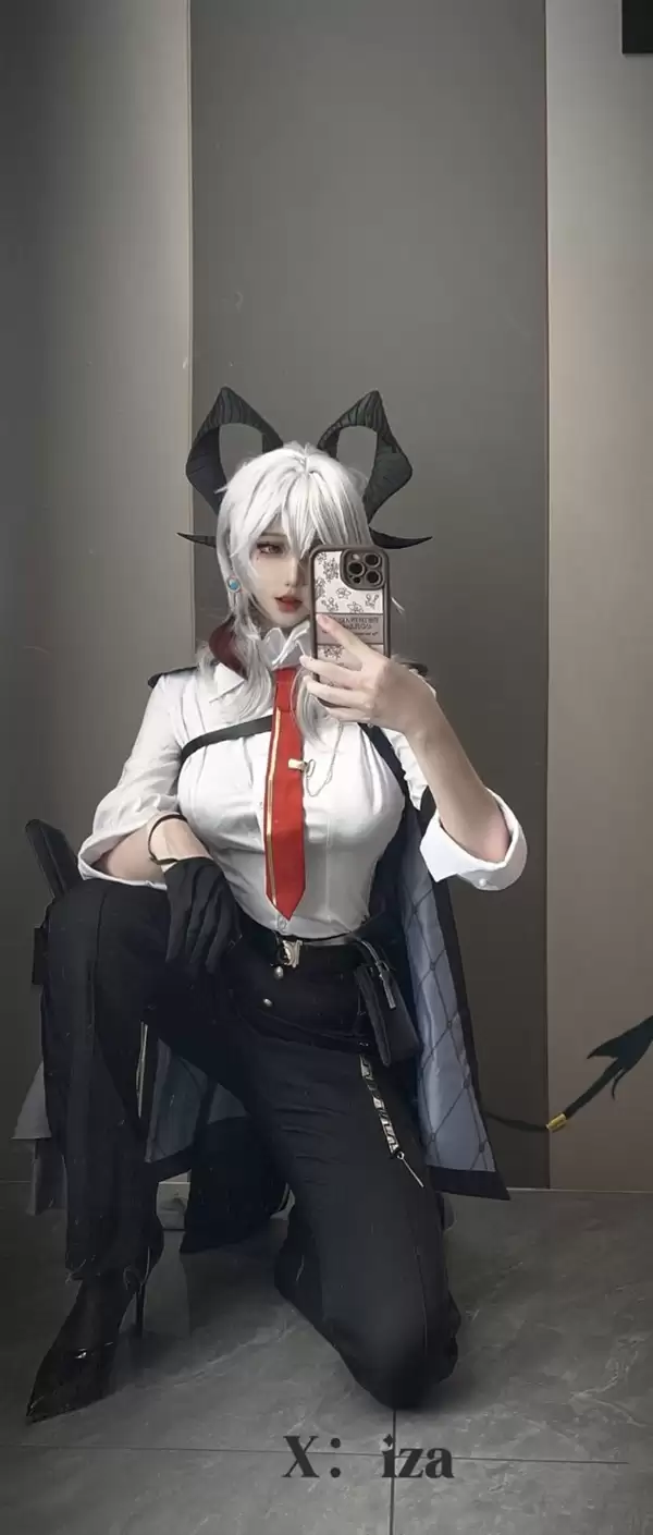 美女Coser被绅士画家肯定:让人心动了