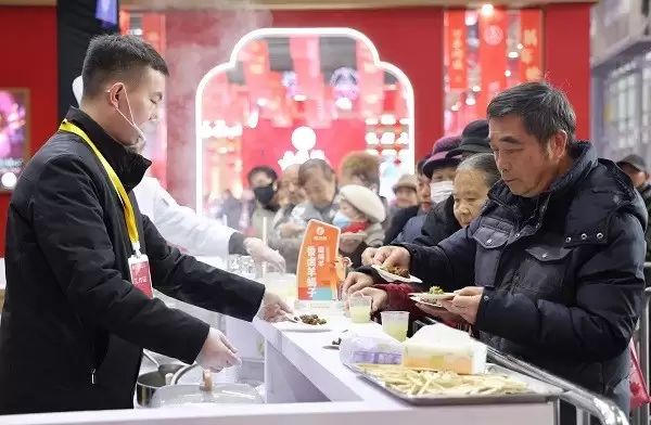 “香誉世界·羊名天下” 第三届若尔盖美食汇活动火热进行