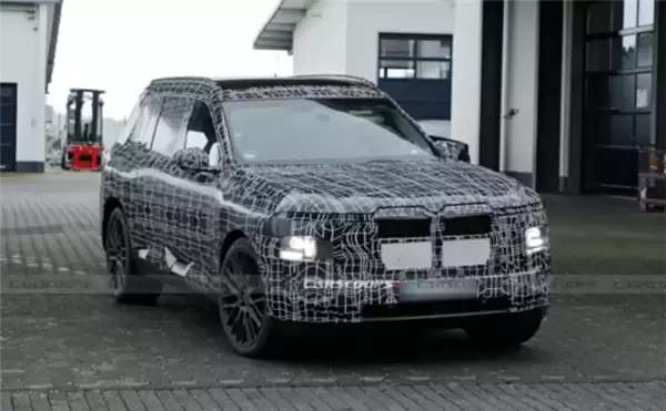 百万级豪华SUV!全新宝马X7将于2027年发布:可选双色车身