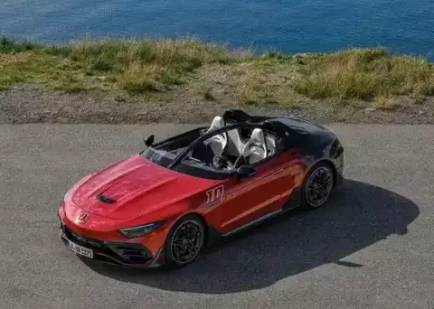 梅赛德斯-AMG CLE Mythos首曝：659马力平面曲轴V8后驱限量超跑