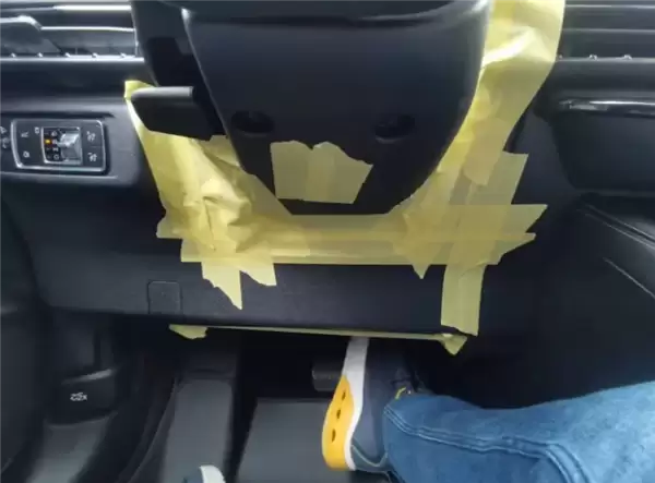 林肯冒险家空调冻腿到麻木刺痛！车主吐槽：踩刹车反应都慢了