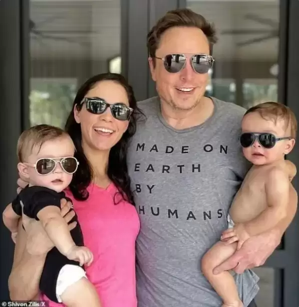 马斯克牵手印度裔女友参加婚礼:两人共育有4名子女