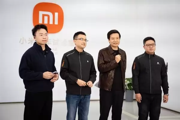 雷军直播揭秘小米汽车试验基地，坦诚暂停测试换公众透明