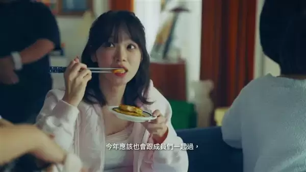 韩国女团偶像为索尼PlayStatan拍摄春节宣传短片