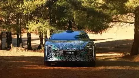 阿维塔06旅行版谍照曝光：纯电/增程双动力，搭载华为ADS 4与鸿蒙座舱