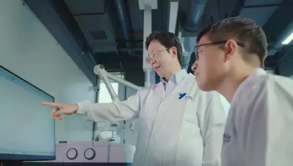 缶江实验室首创主动工作模式,实现压电系数跃升10–30倍