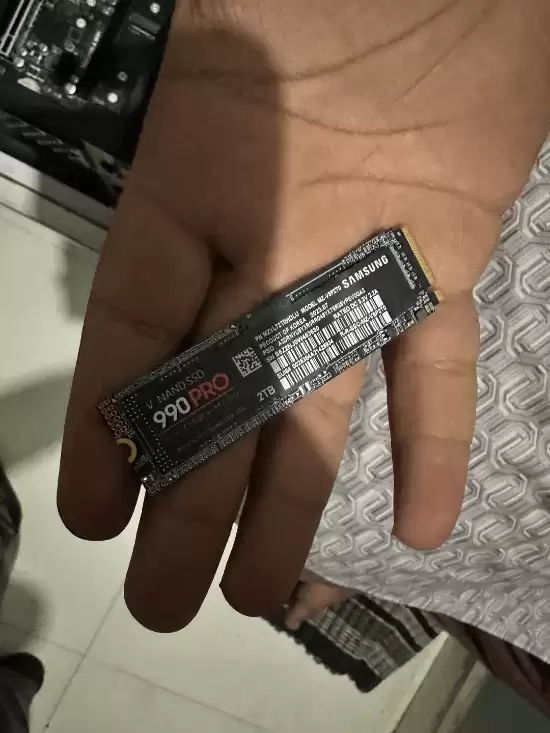 低价购三星990 Pro SSD遇假货：性能暴跌九成，官方工具揭穿真伪