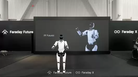贾跃亭发布FF三大系列机器人 网友脑洞：贾总是时候进军商业航天了
