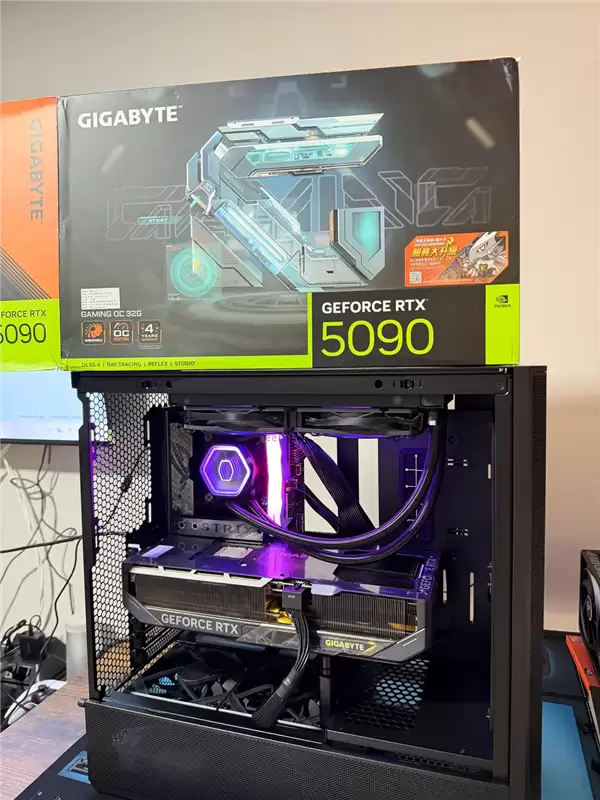 显卡价格疯涨:幸运儿却以半价抢到RTX 5080/5090!全网羡慕嫉妒