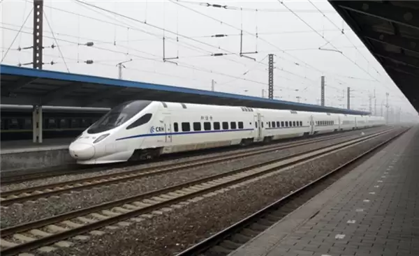 12306用户账户现陌生乘车人，疑因第三方平台越权添加