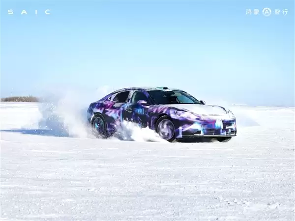 尚界汽车辟谣Z7冬测图是AI生成:均为实拍!保密需要进行了模糊处理