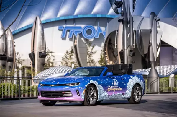 大黄蜂要被换?网友曝光上海迪士尼新头车 别克至境世界接棒