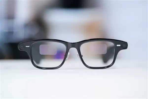 夸克AI眼镜S1推1.5.1版:上线第一视角直播、截图分享与AI回复锁定功能