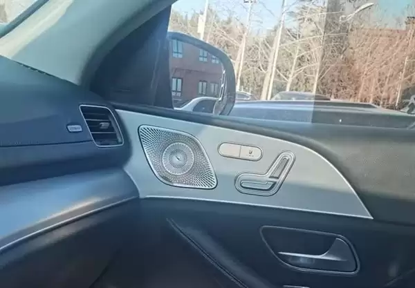 65万买奔驰二手车缺核心配置!起诉退一赔三:4S店竟反咬车主毫无底线