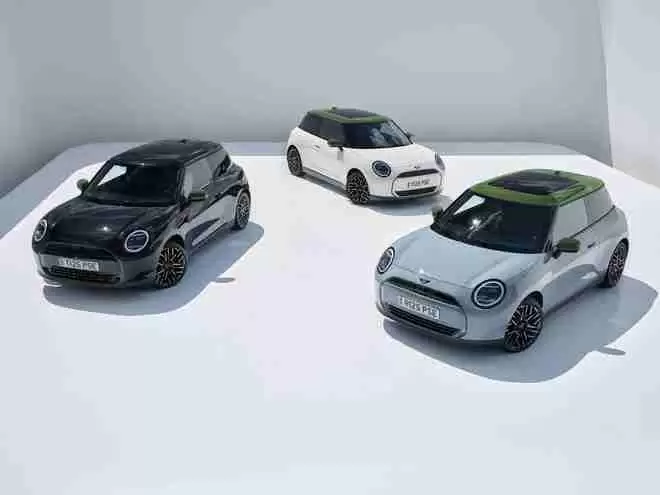 03电动MINI COOPER PAUL SMITH设计师款