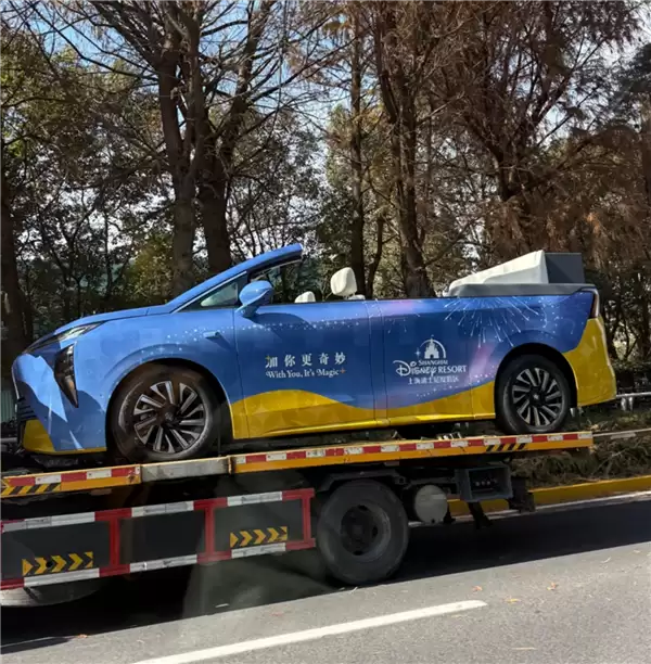 大黄蜂要被换?网友曝光上海迪士尼新头车 别克至境世界接棒