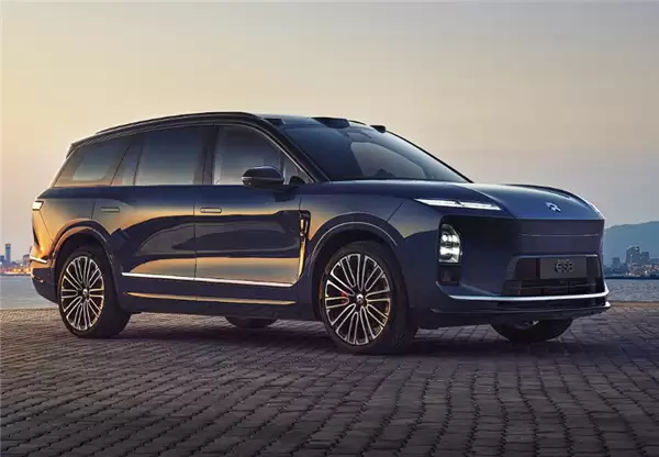 创办11年终盈利了！蔚来预吿：2025年Q4经营利润至少7个亿