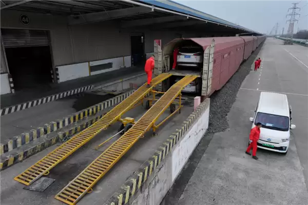 12306能给汽车买火车票了 还是上下铺