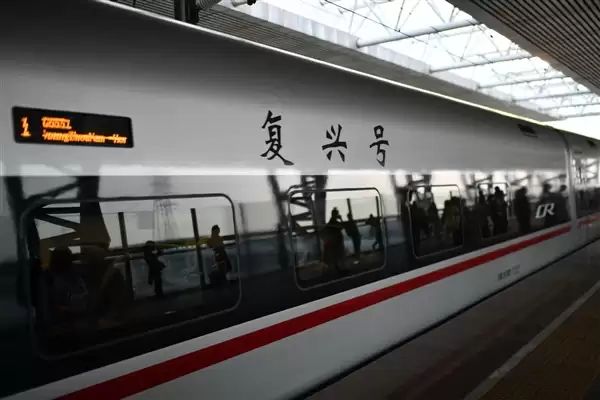 京广、京沪、京哈等增开500多列夜间高铁 优先满足候补旅客