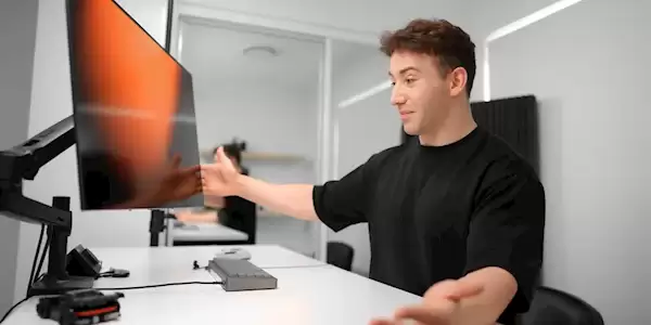 如今的OLED显示器还烧屏吗:国外高玩狂测3000小时 结果意外