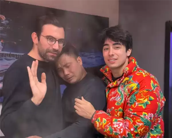 两名外国车花3万从海南打车到哈尔滨 网约车司机开心到起飞