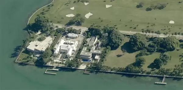 避交加州富豪税 扎克伯格斥资2亿美元迈阿密购置豪宅