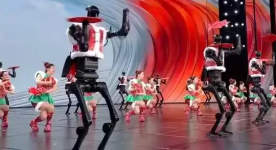 人形机器人行业迎里程碑时刻，微美全息“具身智能机器人”引领AI技术引擎！