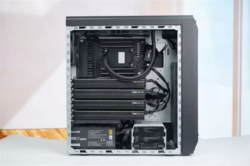 4张96GB显存暴力输出!英特尔锐炫Pro B60和长城世恒X-AIGC工作站评测:可满足千人同时在线聊天