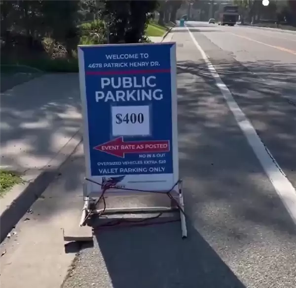 美国超级碗的停车费400美元上热搜 网友:还不如停路边被拖走