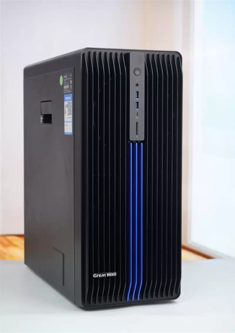 4张96GB显存暴力输出!英特尔锐炫Pro B60和长城世恒X-AIGC工作站评测:可满足千人同时在线聊天