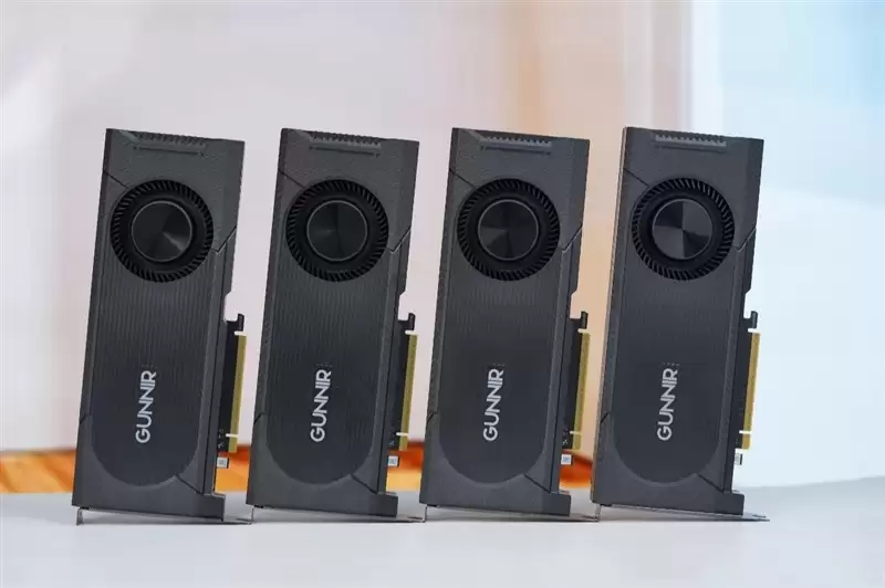 4张96GB显存暴力输出!英特尔锐炫Pro B60和长城世恒X-AIGC工作站评测:可满足千人同时在线聊天