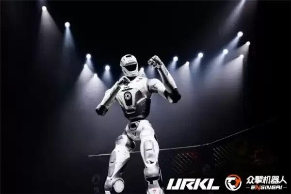 众擎发起首个人形机器人格斗联赛 创始人：加快行业发展 就像F1和NBA