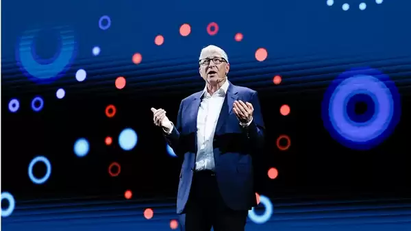 时隔两年半再度访华 比尔·盖茨抵达在上海演讲:进步取决于最先惠及谁