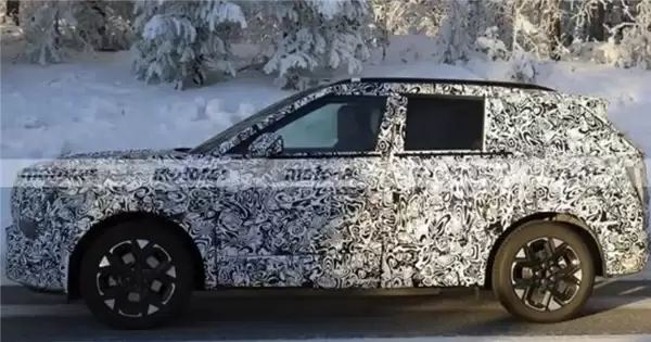 有望2026下半年亮相!新款现代途胜谍照曝光:方盒造型+折角日行灯