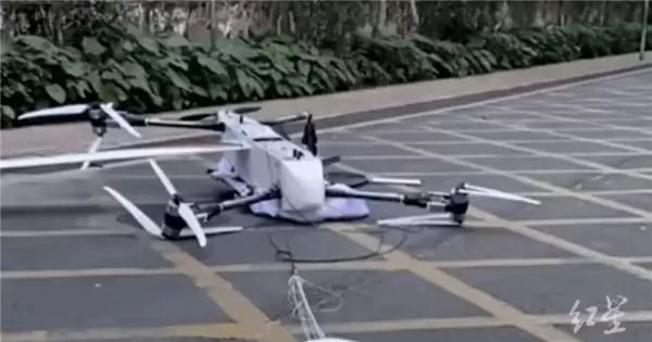 深圳—顺丰送货无人机坠落市区 网友:砸到人责任怎么判