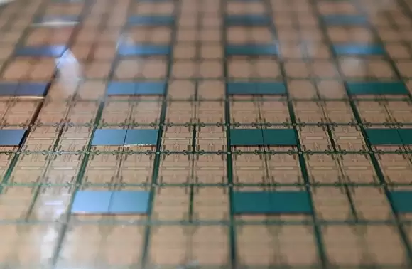 华创微发布RISC-V高性能处理器及首颗AI芯片，实现自主可控重大突破