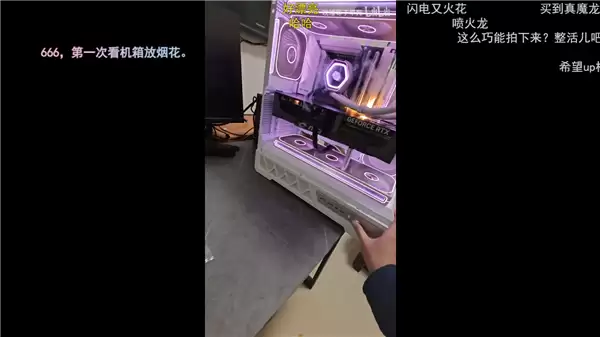 RTX 5090显卡通电瞬间多点起火，疑因显存供电短路致彻底损毁