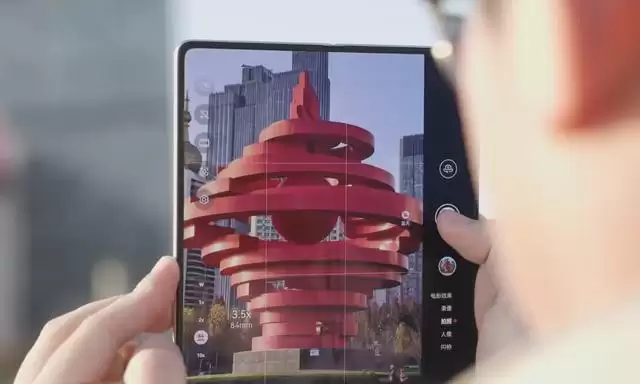 消息:OPPO、vivo等今年均有横向大折叠屏新机