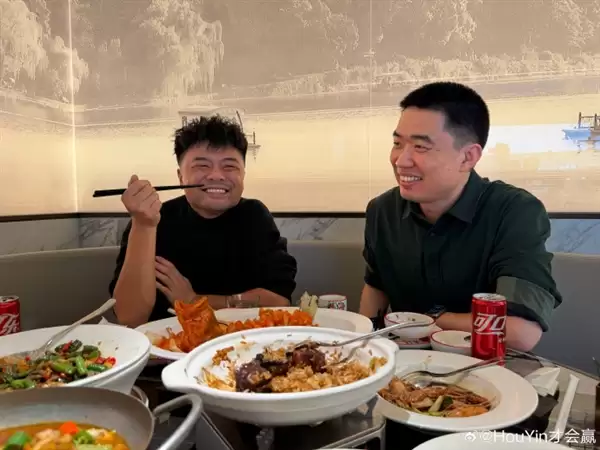 理想汽车CEO李想兑现邀约：奔赴浙江海盐 宴请救人理想车主吃饭