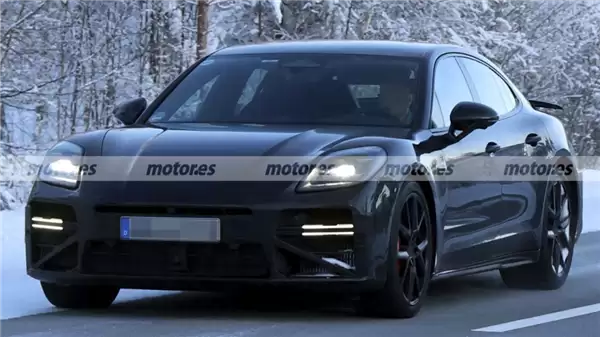 十年磨一剑！2028款保时捷Panamera路试谍照首曝：智驾硬件全新升级
